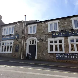 The Royal Oak Settle