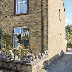 West View Settle